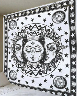 Détendez-vous toujours envie de regarder la belle tapisserie de mandala soleil et la lune