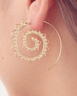 Highlight your beautiful features thanks to these beautiful earrings boho chic spiral