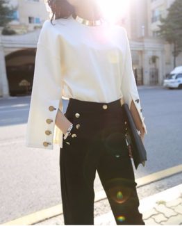 Get your own style with this blouse