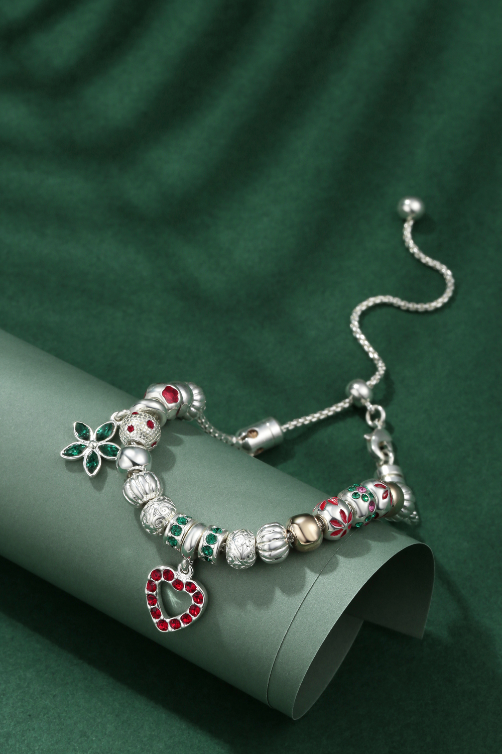 Get your style with this bracelet pandora