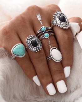 Surprise everyone with this set of boho chic vintage rings