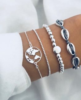 Let yourself be surprised as well as surprise everyone with this set of boho chic bracelets