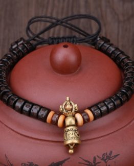 Entdecken Sie eine neue Art und Weise dank dieser schönen buddhistischen Armband