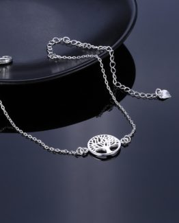 Eye catcher with this wonderful anklet