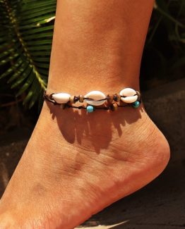 Get a unique look thanks to this wonderful boho chic anklet