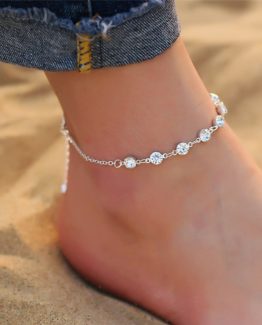 Make all eyes focus on you with this lovely boho chic anklet