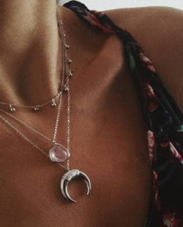 Get the power of the moon thanks to this fabulous pendant boho chic