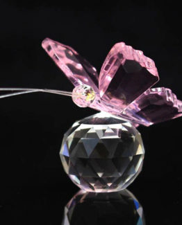 Decorate your home perfectly with this beautiful butterfly-shaped paperweight